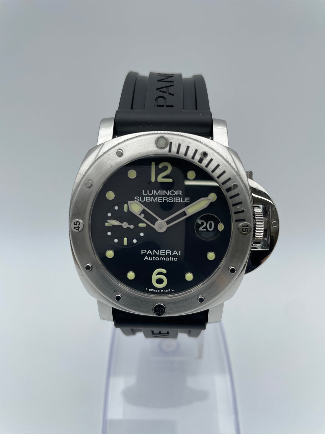 パネライ　ルミノール サブマーシブル