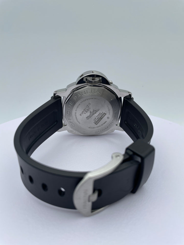 パネライ　ルミノール サブマーシブル