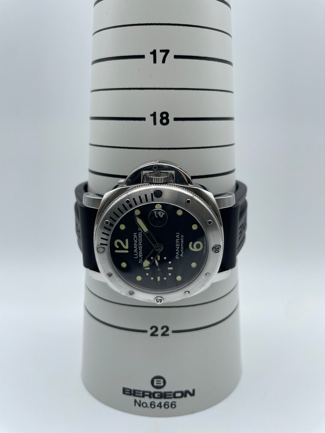 パネライ　ルミノール サブマーシブル